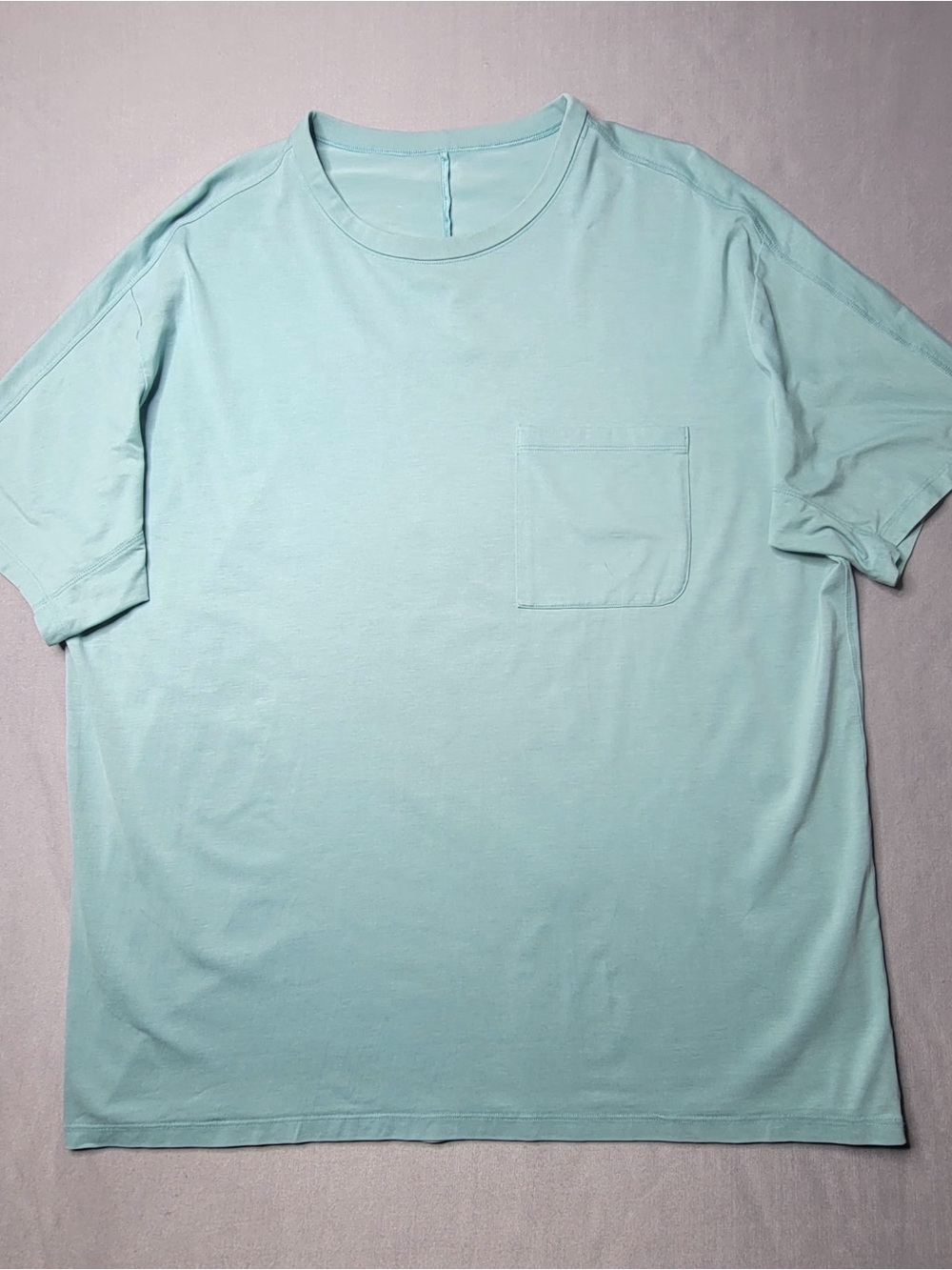 Lululemon Men's tech Pocket Crew Neck T-Shirt - utility blue size XL